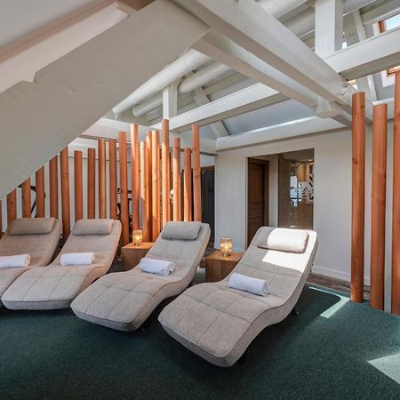 Chateau Des Avenieres Крузей Екстериор снимка