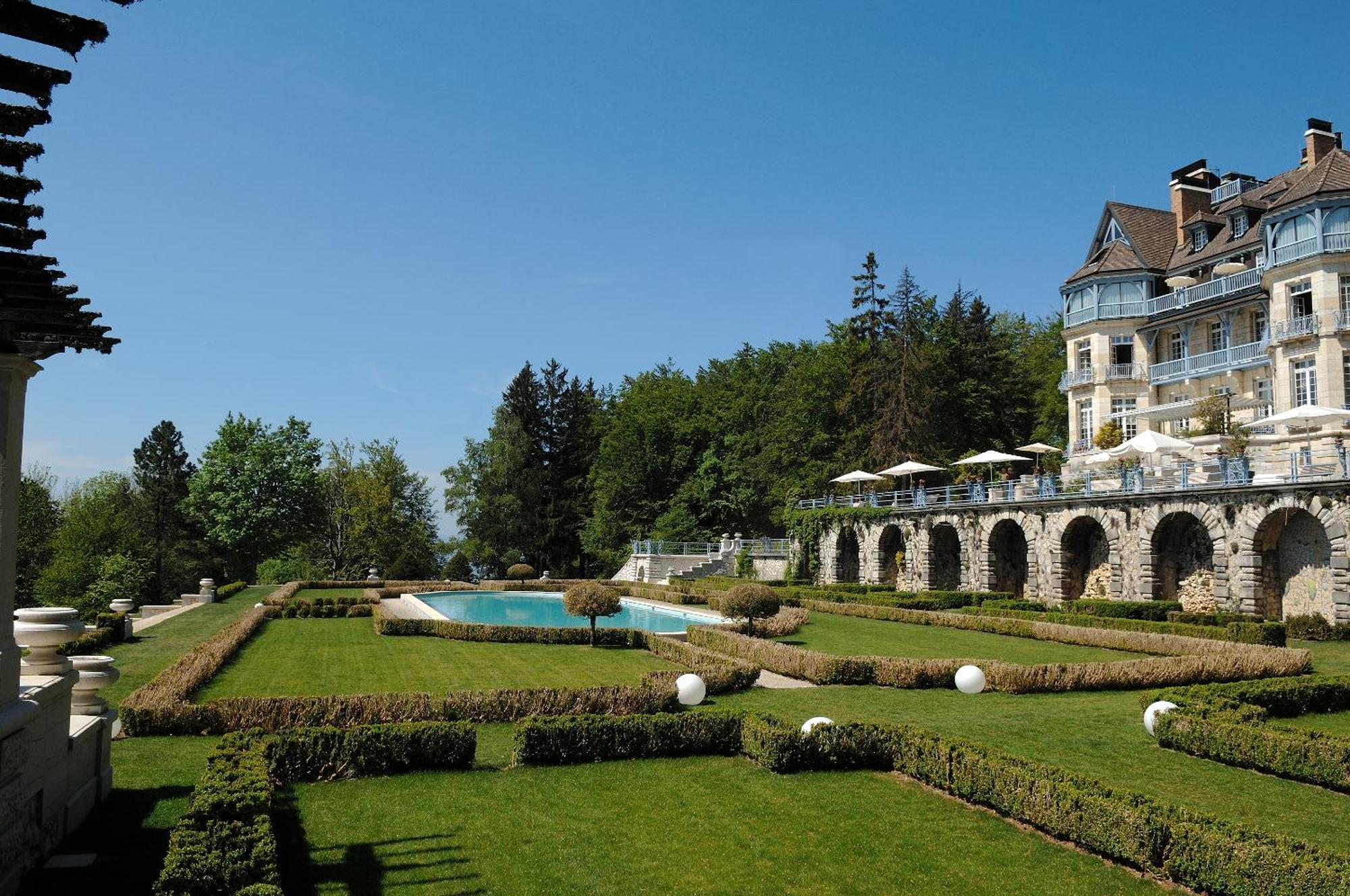 Chateau Des Avenieres Крузей Екстериор снимка