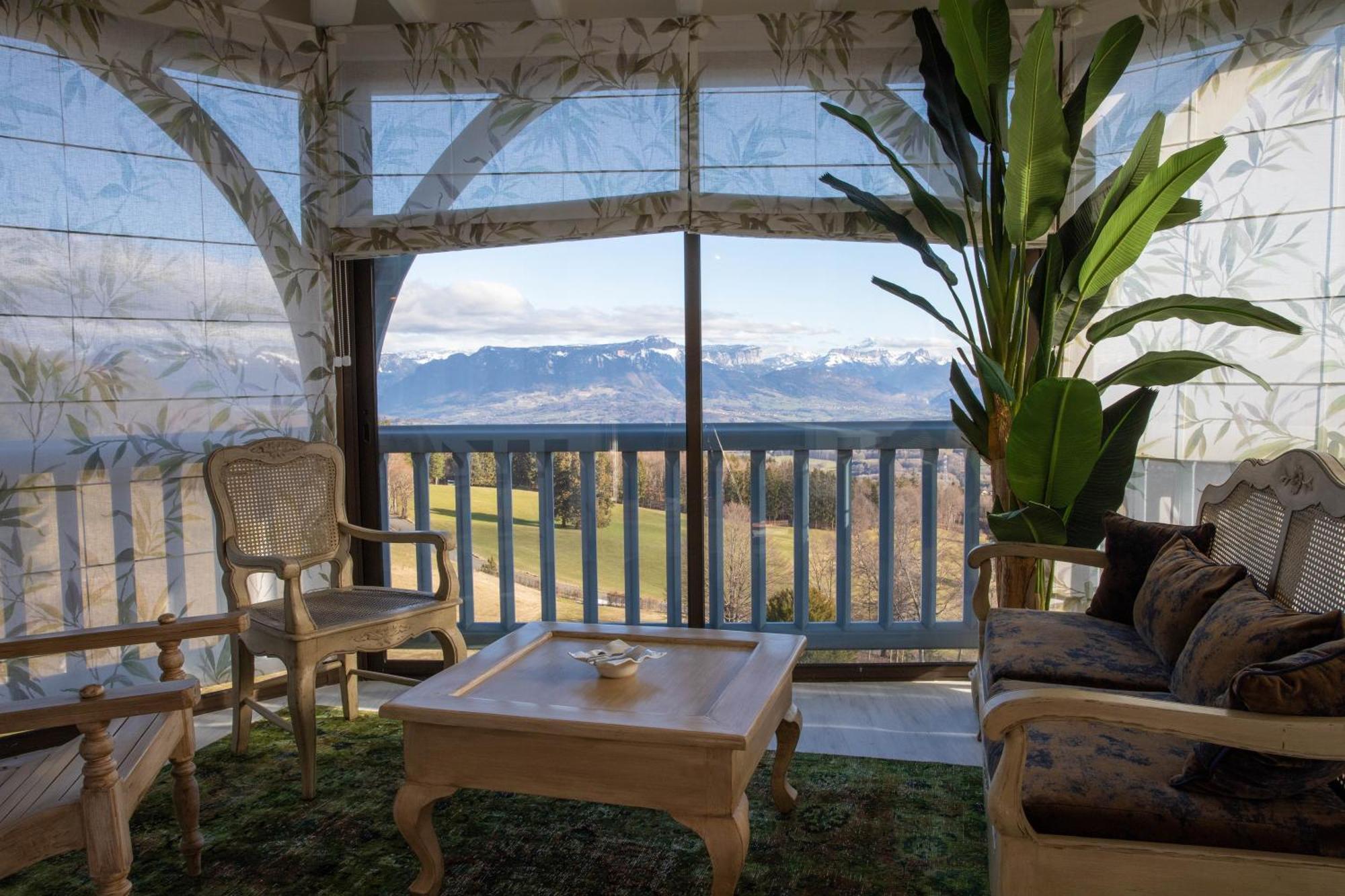 Chateau Des Avenieres Крузей Екстериор снимка