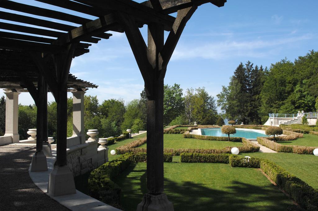 Chateau Des Avenieres Крузей Екстериор снимка